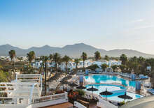 HL PARADISE ISLAND -  VIE, Repülő