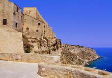 PUGLIA CSILLAGTÚRÁK BARIBÓL - REPÜLŐVEL - Dél-Olasz ikonok a csizma sarkában: Lecce, Ottranto, Gargano-félsziget hajóval, Sassi di - Budapest, Repülő