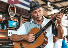 A nosztalgia és a szivar otthona, Kuba - Budapest, Repülő