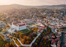 A történelmi Pozsony és hajókirándulás Bécsbe városnézéssel - Budapest, Busz