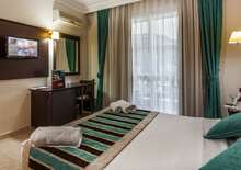 Kleopatra Royal Palm**** - AI - Budapest BUD, Repülő