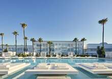 So Nice & So White Beach Resort - Budapest, Repülő