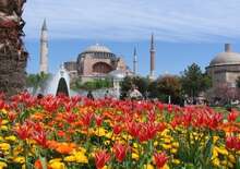 Isztambul és a Boszporusz a Nemzetközi Tulipán Fesztivál idején
