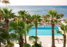 Kamari Beach Hotel -  BUD, Repülő