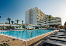 ALUA ILLA DE MENORCA -  BUD, Repülő