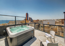 IKYK Hotel - Budapest, Repülő