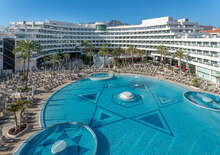 MEDITERRANEAN PALACE -  BUD, Repülő