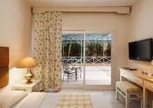 Giftun Azur - VIE VIE, Repülő