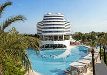 Titanic Deluxe Lara - BUDAPEST BUD, Repülő