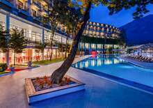 Gravel Hotel Select