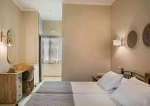 Hotel Irilena** RE