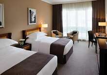 MÖVENPICK HOTEL &amp; APARTMENTS BUR DUBAI