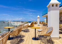 DWO NOPAL -  BUD, Repülő