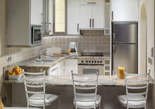 REGENCY TORVISCAS APARTMENTS AND SUITES