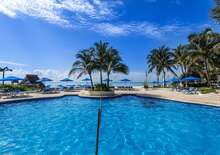 The Reef Playacar****-AI