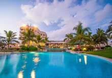 Crowne Plaza Resort Salalah ****+ AI - Budapest BUD, Repülő