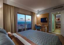 Trendy Verbena Beach