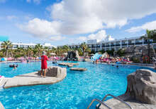 BLUE SEA COSTA BASTIAN -  VIE, Repülő