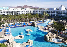 BLUE SEA COSTA BASTIAN -  VIE, Repülő