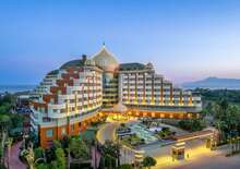 Delphin Palace - DEBRECEN DEB, Repülő