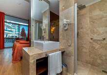 Commodore Elite Suites &amp; Spa - BUDAPEST BUD, Repülő