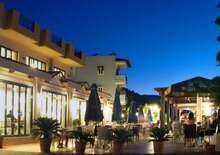 Koni Village - BUD BUD, Repülő