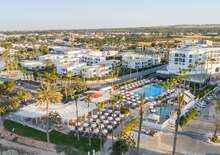 Pavlo Napa Beach Hotel - Budapest, Repülő