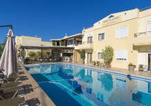 VERONICA HOTEL - BUD BUD, Repülő