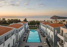 SUNRISE VILLAGE  HOTEL - BUD BUD, Repülő