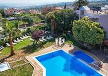 PANTHEON HOTEL 10 y.o. + - BUD BUD, Repülő