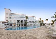 Akti Beach Hotel & Village Resort -  BUD, Repülő