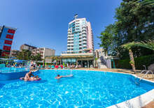 Grand Hotel Sunny Beach**** - AI - Budapest, Egyéni