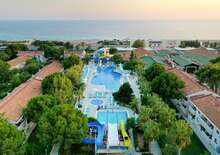 Master Family Club***** - AI - Budapest BUD, Repülő