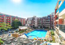 Admiral Plaza - BUD BUD, Repülő