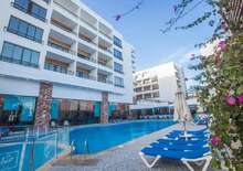 MARLIN INN AZUR RESORT - BUD BUD, Repülő