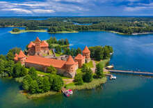 Baltikum ölelésében - Budapest, Repülő