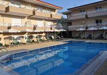 Sarti Plaza*** - Budapest, Busz