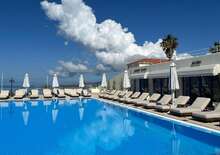 Liberatos Village *** ÖE - Budapest BUD, Repülő