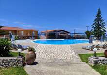 Bessies Village ** ÖE - Budapest BUD, Repülő