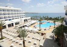 Ascos Coral Beach Hotel - Budapest, Repülő