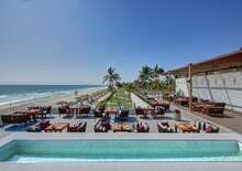 Crowne Plaza Resort Salalah ****+ AI - Budapest BUD, Repülő