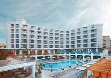 Lalila Blue Suites - Pozsony, Repülő