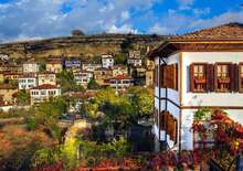 Anatólia örök városai -  BUD, Repülő